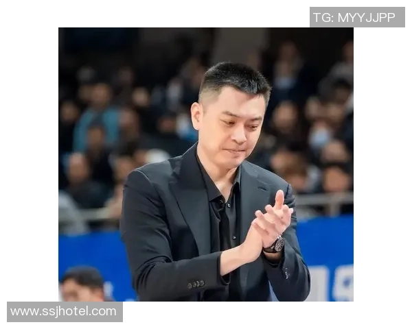 杨鸣：这是我形象中最紊乱一个赛季，3胜1负局面特别感谢球员的尽力